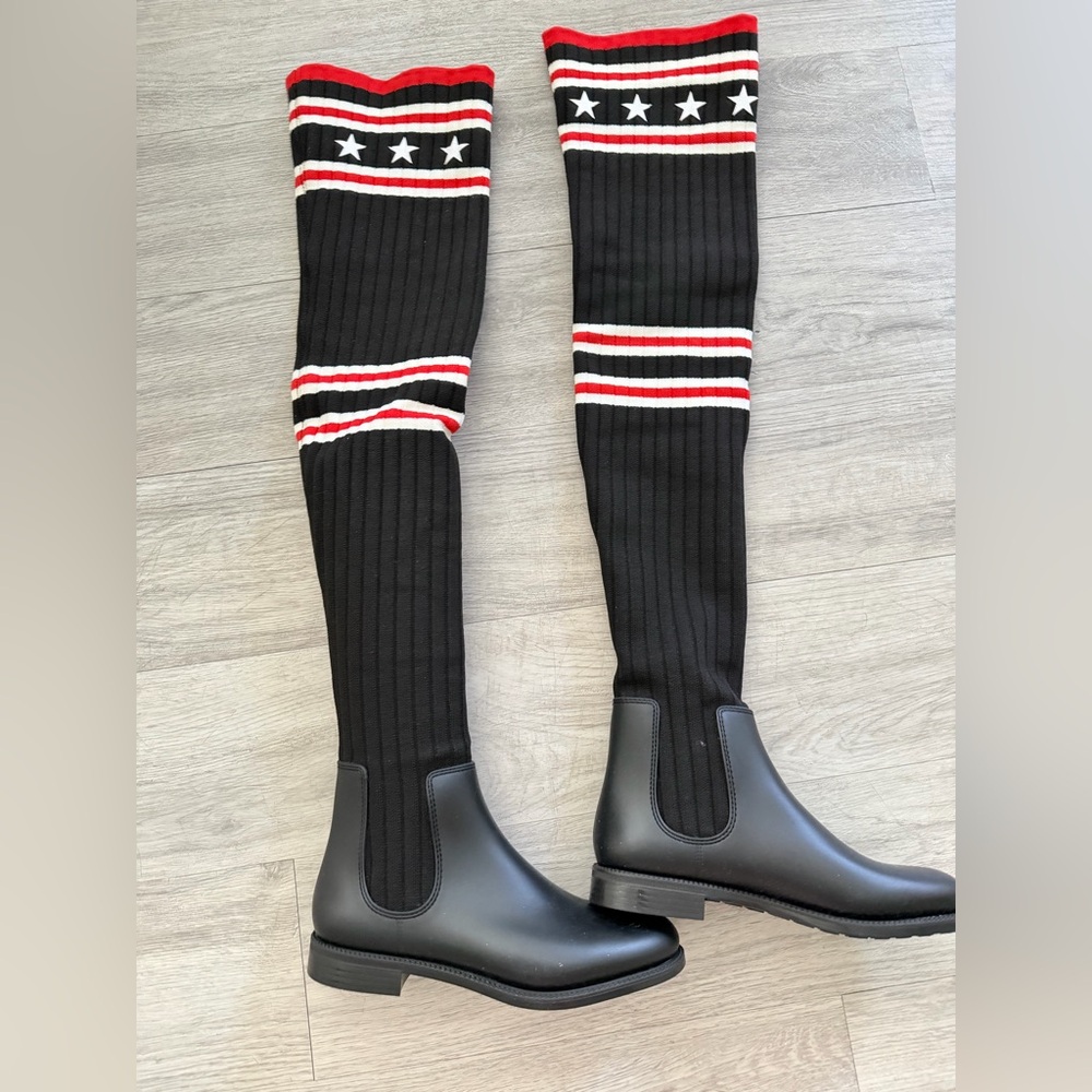 Givenchy Black Leather Chelsea Boots - Picture 2 of 6